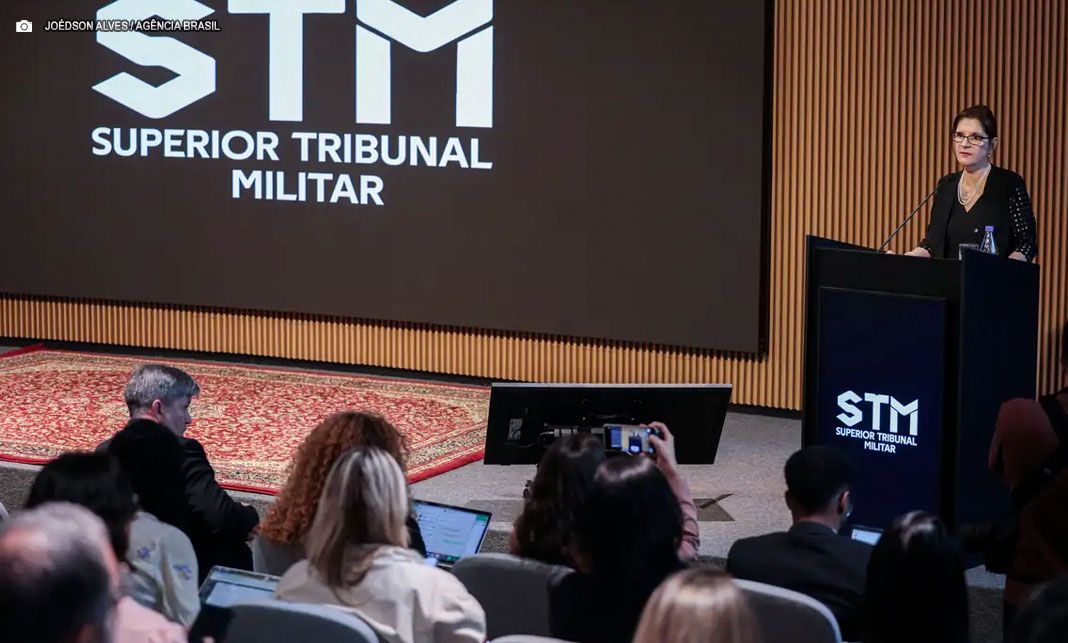 STM recebe pedido de perda de patente de Bolsonaro e mais 4 oficiais