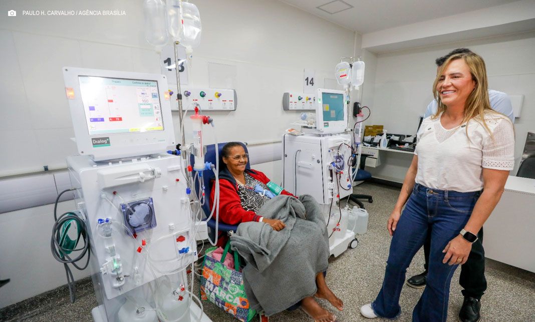 Vice-governadora Celina Leão inaugura ala de nefrologia do HRT