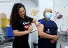 Profissionais da linha de frentes da saúde recebem imunização contra a dengue