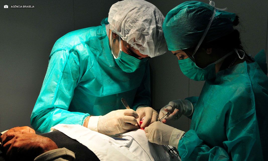 Adorno Zero: Hospital de Base realiza campanha para reduzir risco de infecções em Centros Cirúrgicos