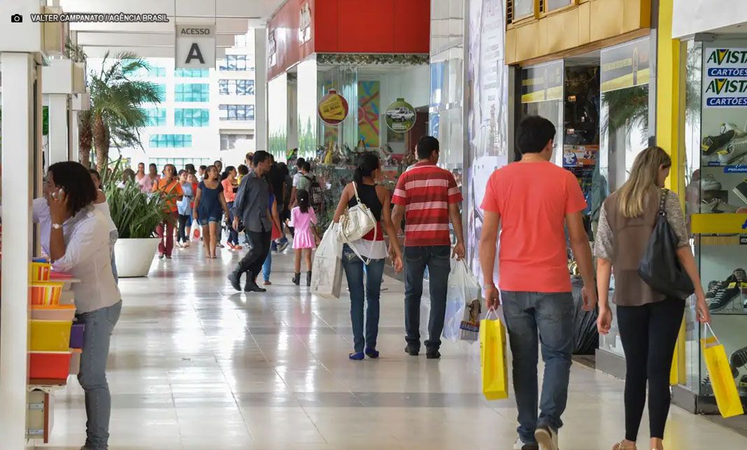 Pesquisa diz que 73% dos brasileiros apoiam fim da escala 6×1