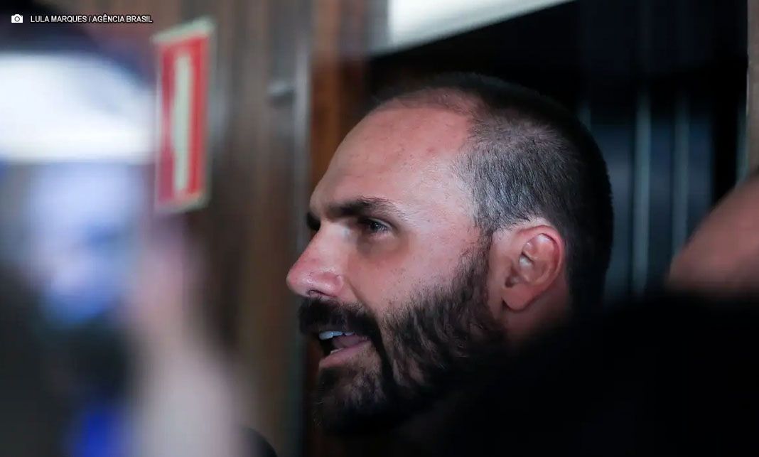STF formaliza ação penal contra Eduardo Bolsonaro