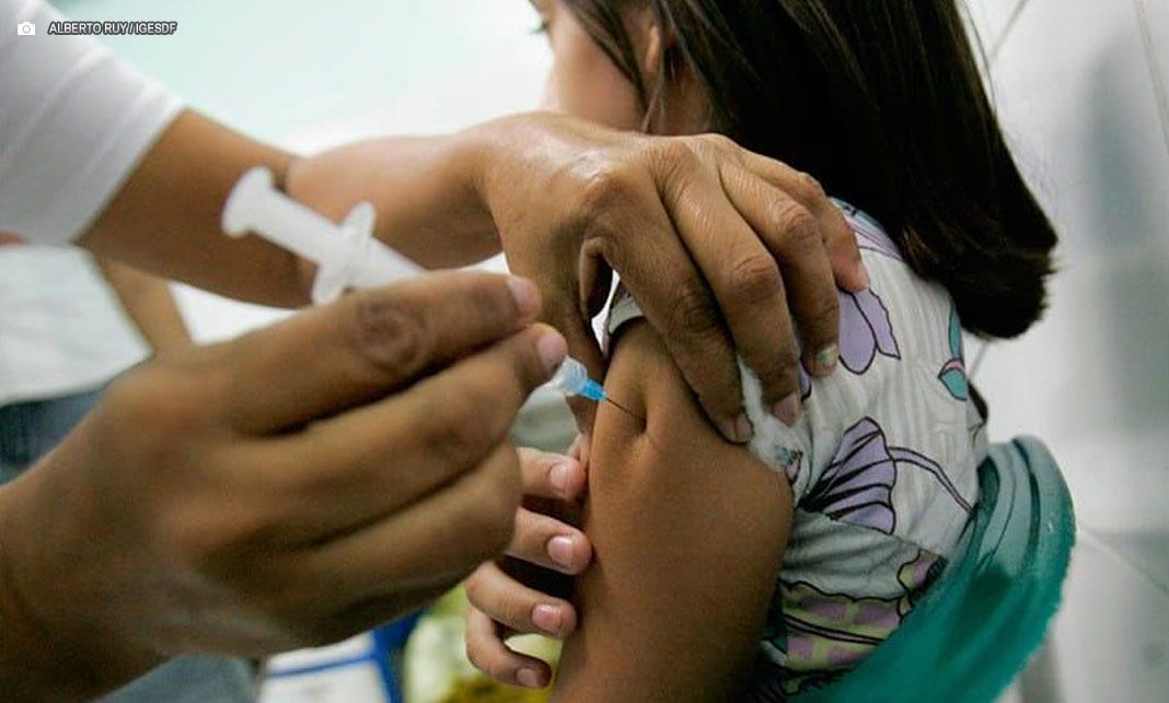 Hospital Regional de Santa Maria promove atualização sobre o vírus da influenza e combate à desinformação