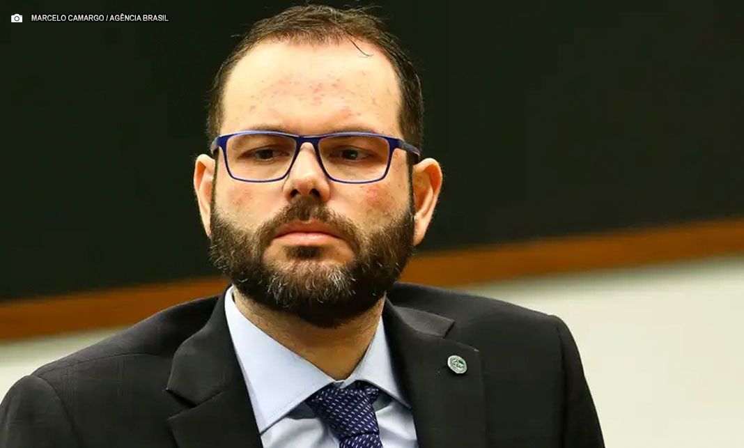 Relator no TSE vota contra cassação do senador Jorge Seif