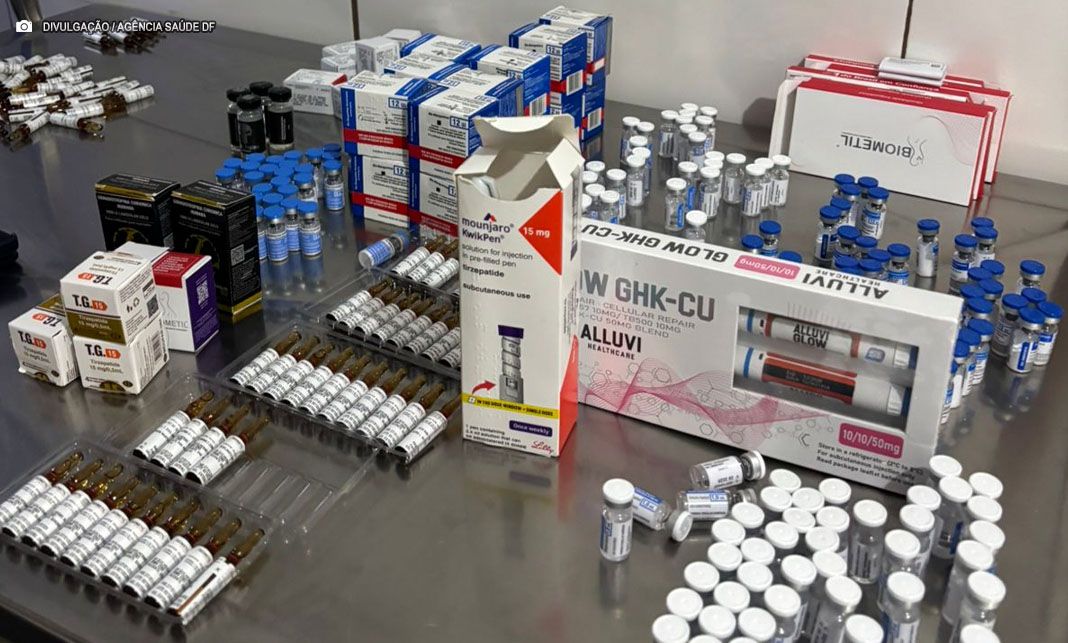 Medicamentos irregulares e sem registro são apreendidos no DF