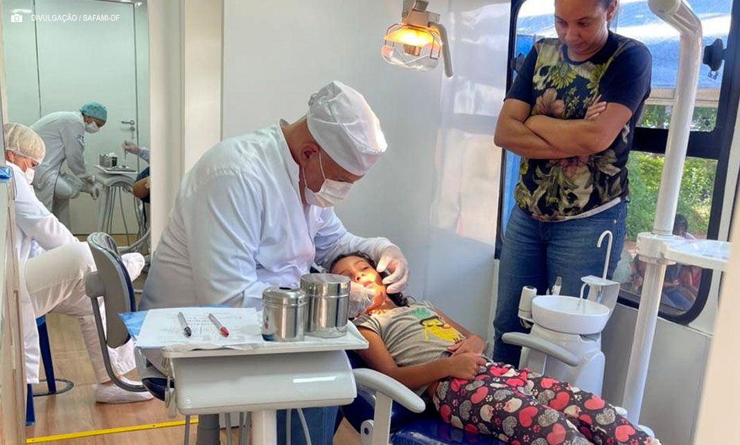 Unidade móvel de odontologia oferece atendimento gratuito no Itapoã e Paranoá