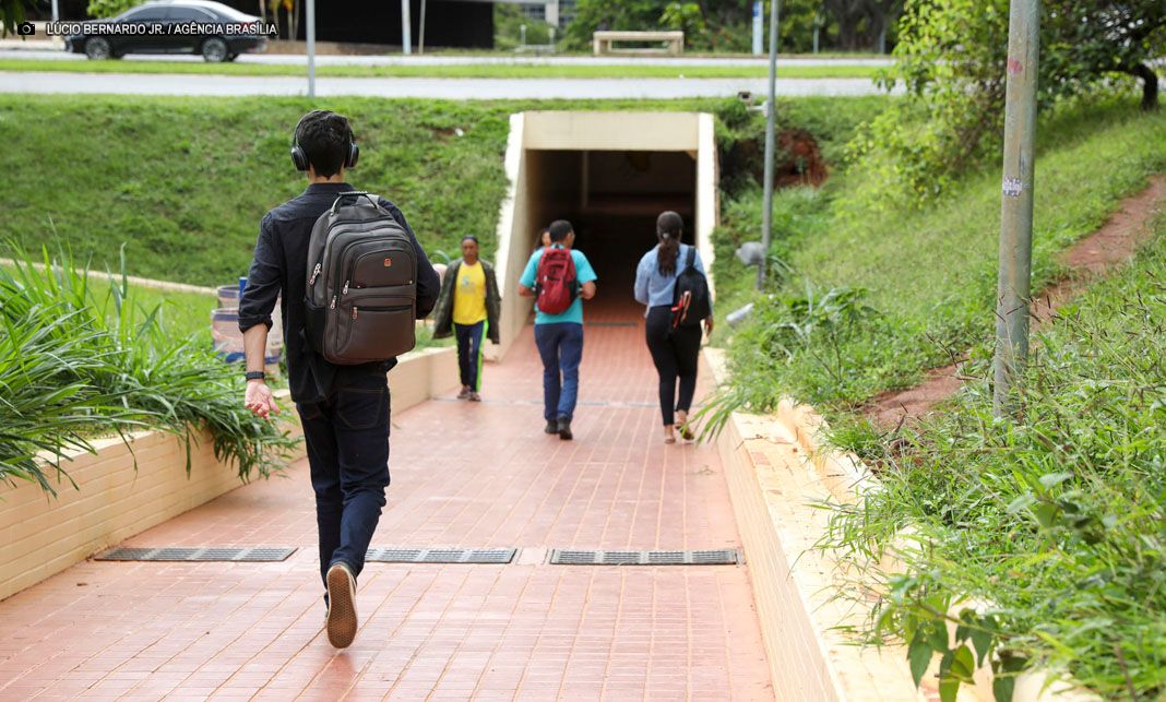 Com investimento de R$ 1,68 milhão, GDF reforça manutenção das passagens subterrâneas