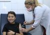 Saúde convoca crianças e adolescentes para vacinação contra dengue no Distrito Federal