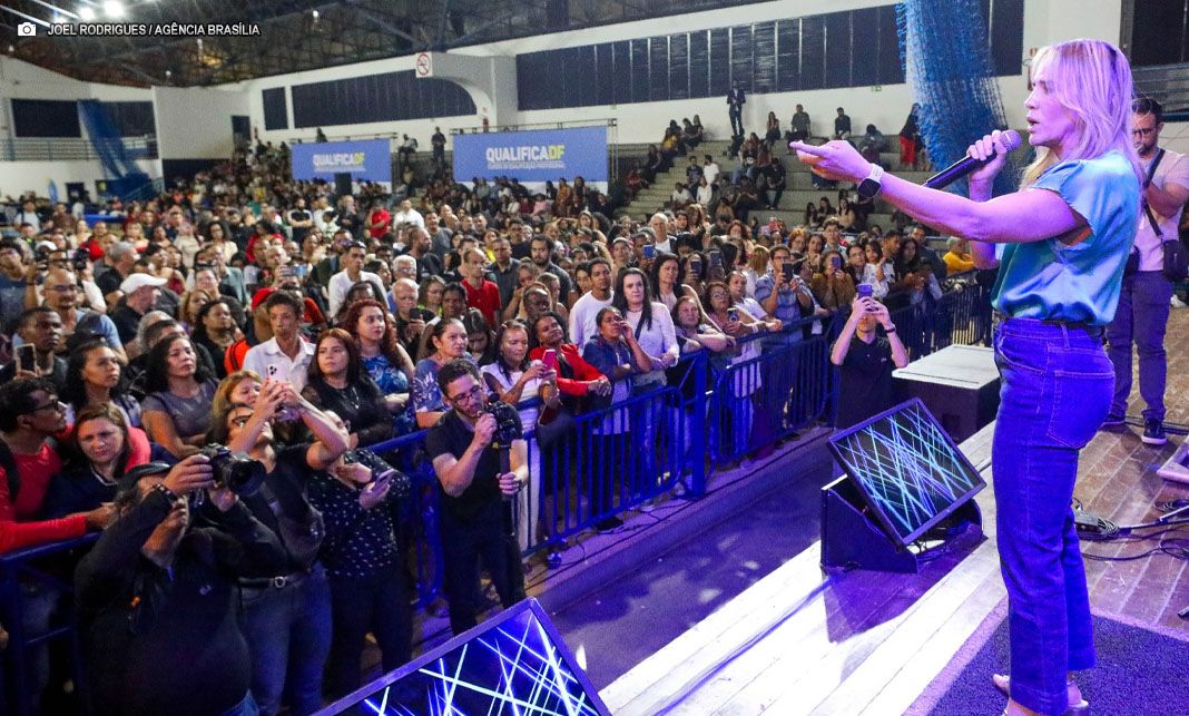 Qualifica DF forma cerca de 2 mil novos alunos e ultrapassa 66,2 mil certificados desde 2022