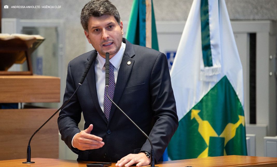 Eduardo Pedrosa denuncia falta de equipamentos na saúde do DF