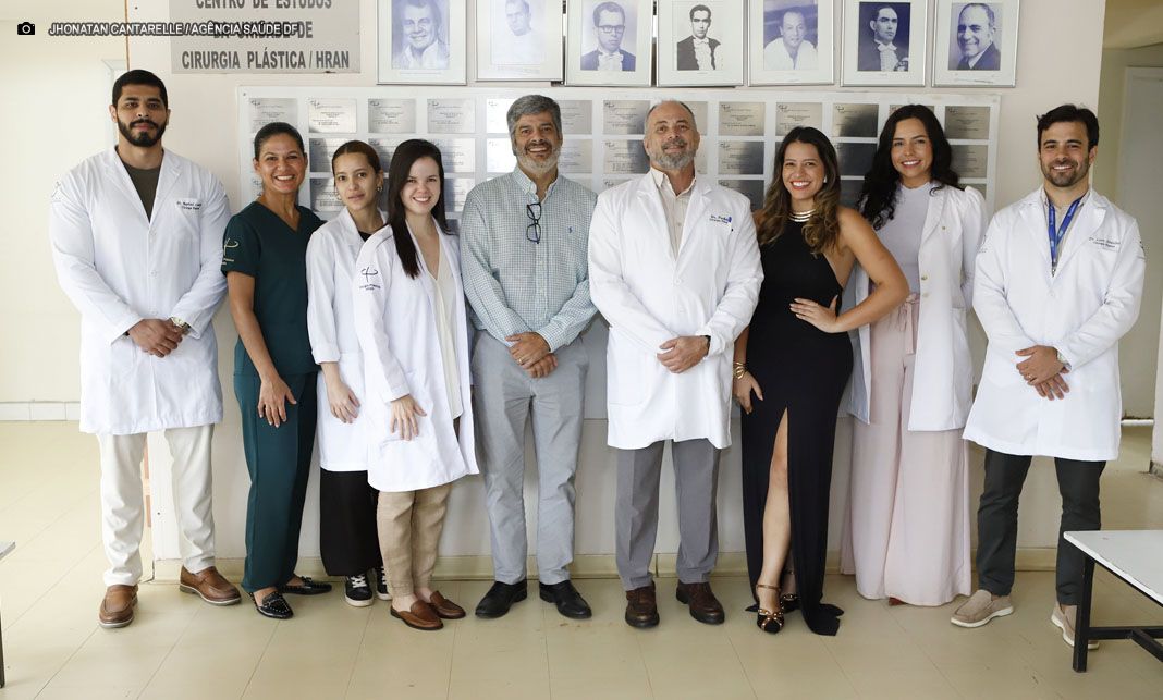 HRAN celebra formação e recepção de residentes em cirurgia plástica