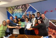 Fórum Nacional da Enfermagem entrega posicionamento sobre PEC 19 à autora e ao relator da proposta