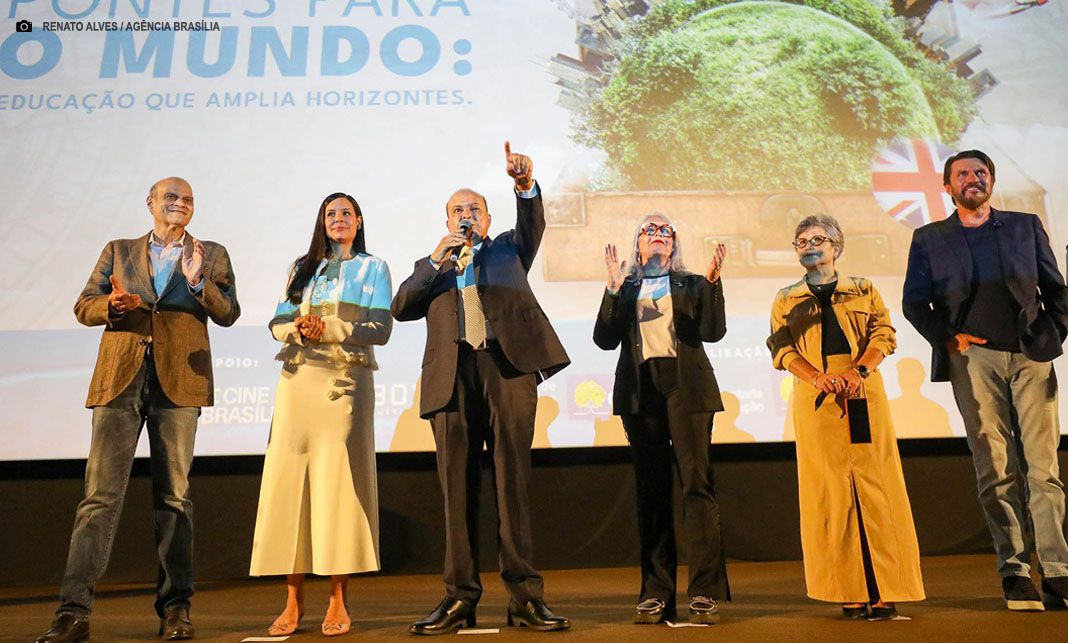 Em segunda edição, Pontes para o Mundo chega com mais com mais vagas e mais países como destino