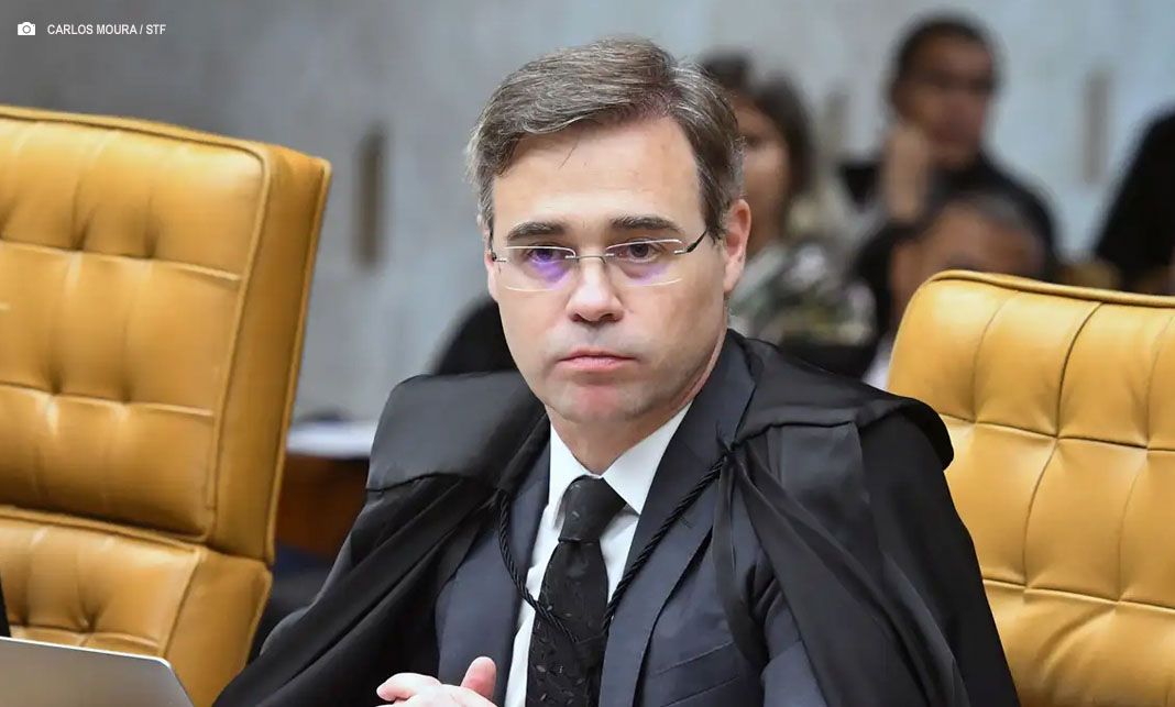 Mendonça acata recurso e ordena que Alcolumbre prorrogue CPMI do INSS