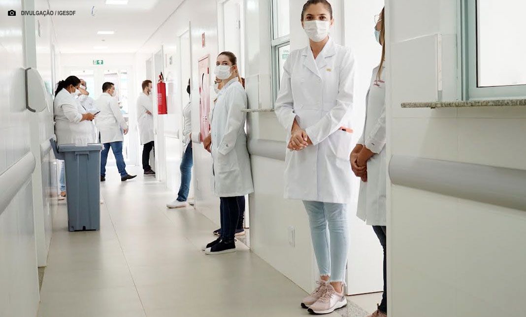 Salários de até R$ 16 mil: IGESDF abre seleção em seis áreas da saúde e apoio hospitalar