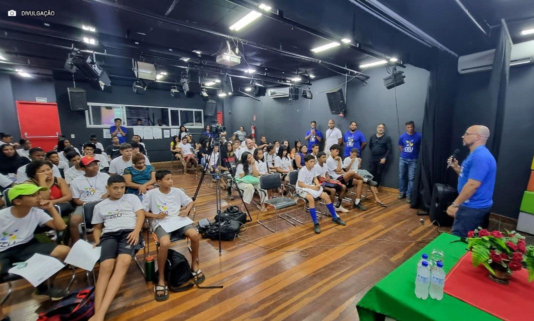 CEUs das Artes preparam jovens da rede pública para o primeiro emprego no DF