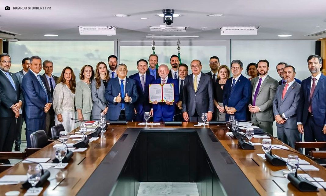 Lula sanciona Lei Antifacção e defende prisão de magnatas do crime