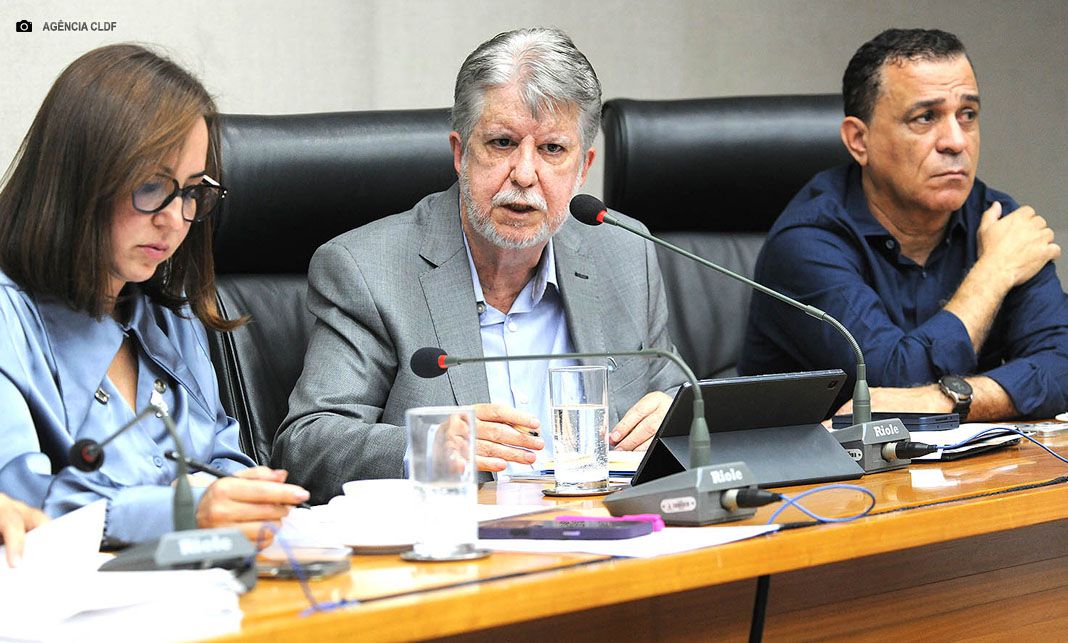 CLDF recebe IGESDF para prestação de contas do 3º quadrimestre de 2025