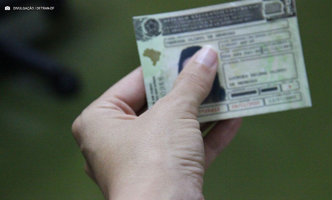 Detran-DF: Mais 2,7 mil motoristas podem ter o direito de dirigir suspenso