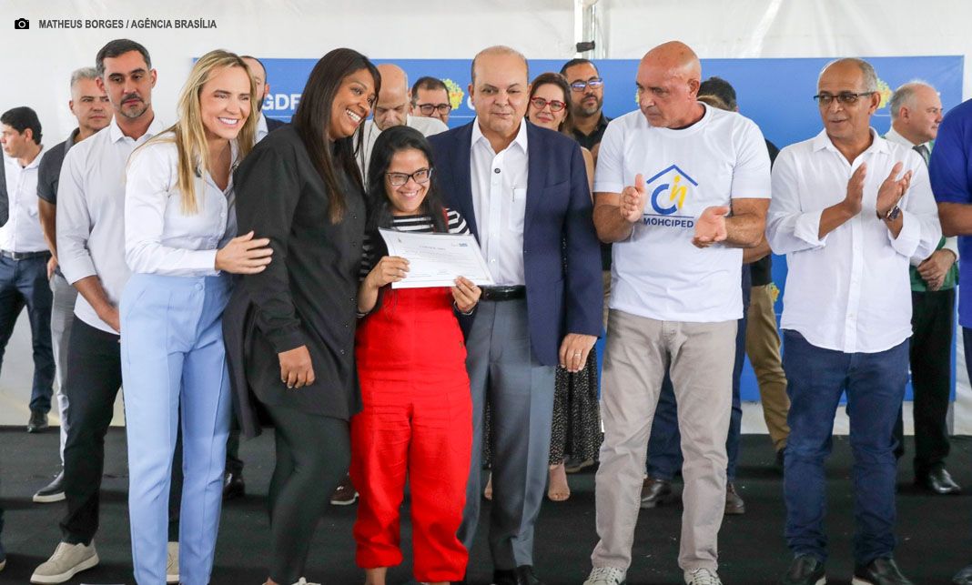 Ibaneis Rocha e Celina Leão entregam 400 lotes a pessoas com deficiência e em situação de vulnerabilidade