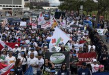 Enfermagem ocupa Brasília por reajuste do piso e avanço da PEC 19