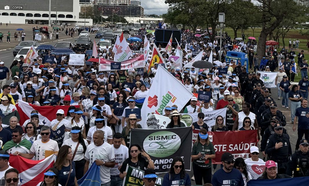 Enfermagem ocupa Brasília por reajuste do piso e avanço da PEC 19