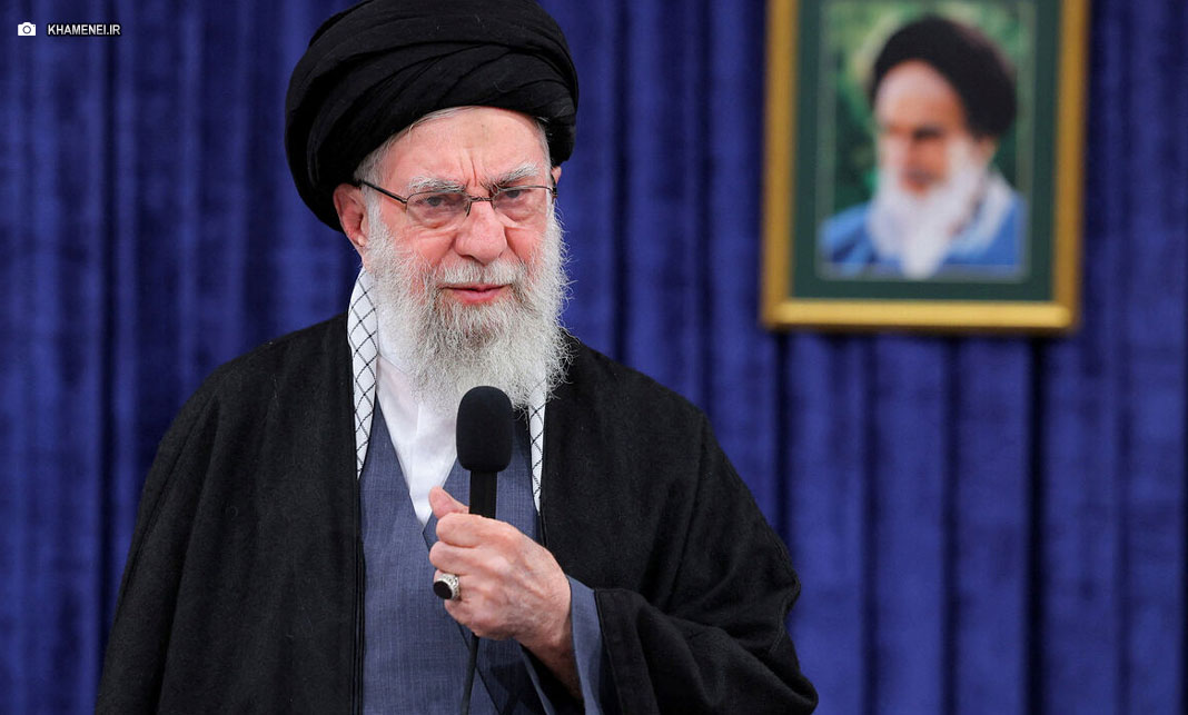 Mídia estatal iraniana confirma morte do líder supremo Ali Khamenei em ataques de EUA e Israel