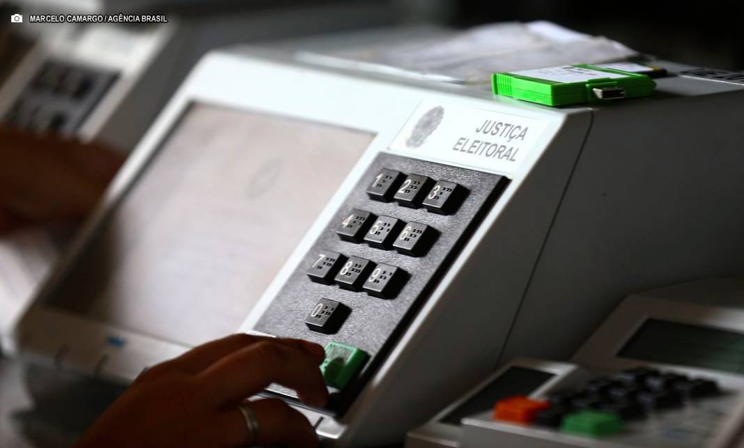 Onze governadores renunciaram mandatos para disputar eleições de outubro