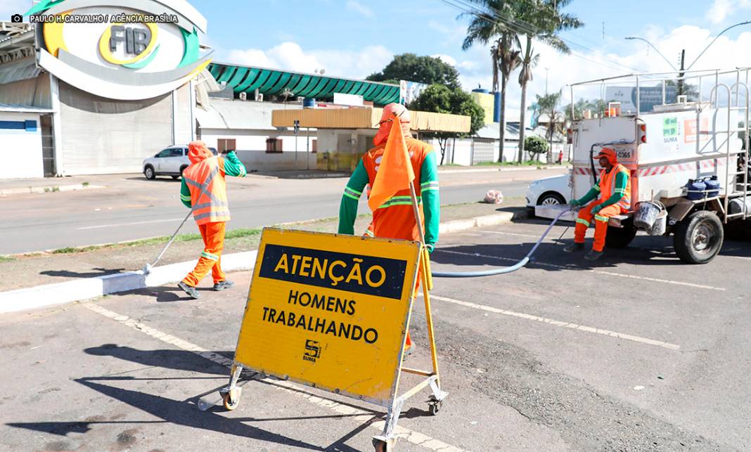 Feira dos Importados passa a ter rotina semanal de limpeza e zeladoria