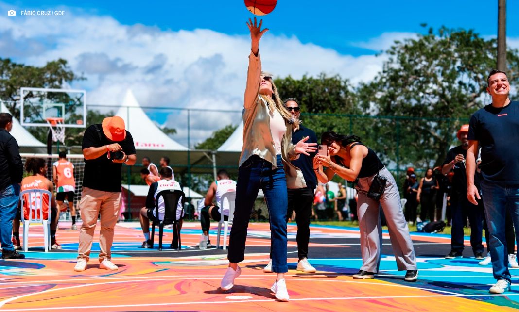 Celina Leão entrega quadras renovadas e amplia opções de esporte e lazer no Parque da Cidade