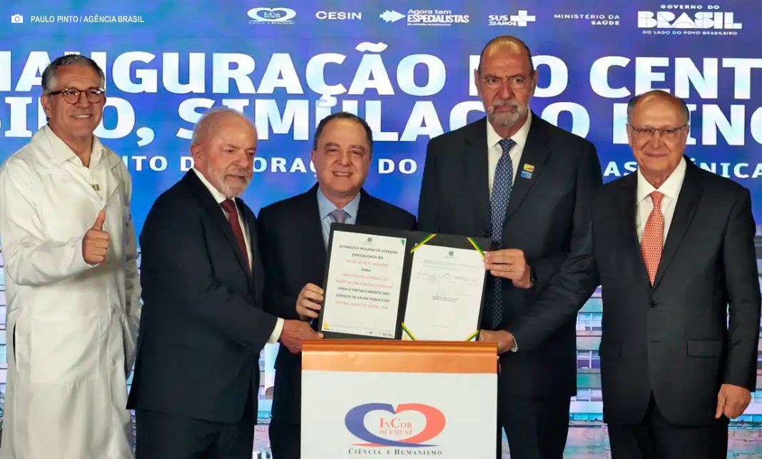 Lula sanciona lei do marco regulatório da vacina contra o câncer