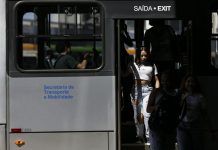 Rio de Janeiro sanciona lei para combater abuso contra mulheres no transporte coletivo