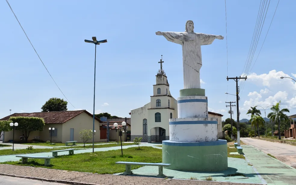 Prefeitura de Faina (GO) retoma concurso público com salários de até R$ 13,5 mil