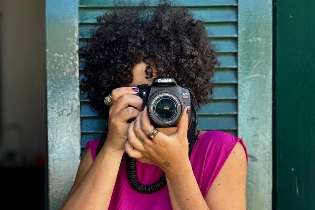 Ubatuba recebe 3ª edição do Vozes que Curam: projeto de fotografia humanizada para mães, pessoas negras, indígenas e LGBTI+