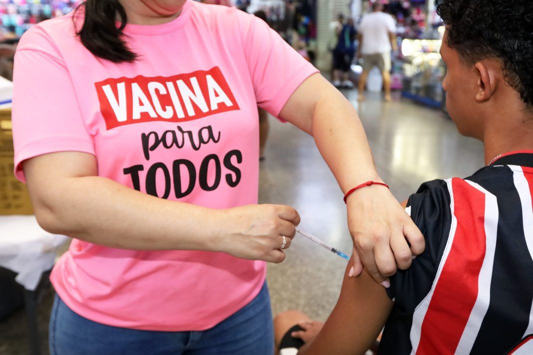 Vacinação contra gripe, sarampo e febre amarela ocorre em 52 pontos do DF neste sábado (25)