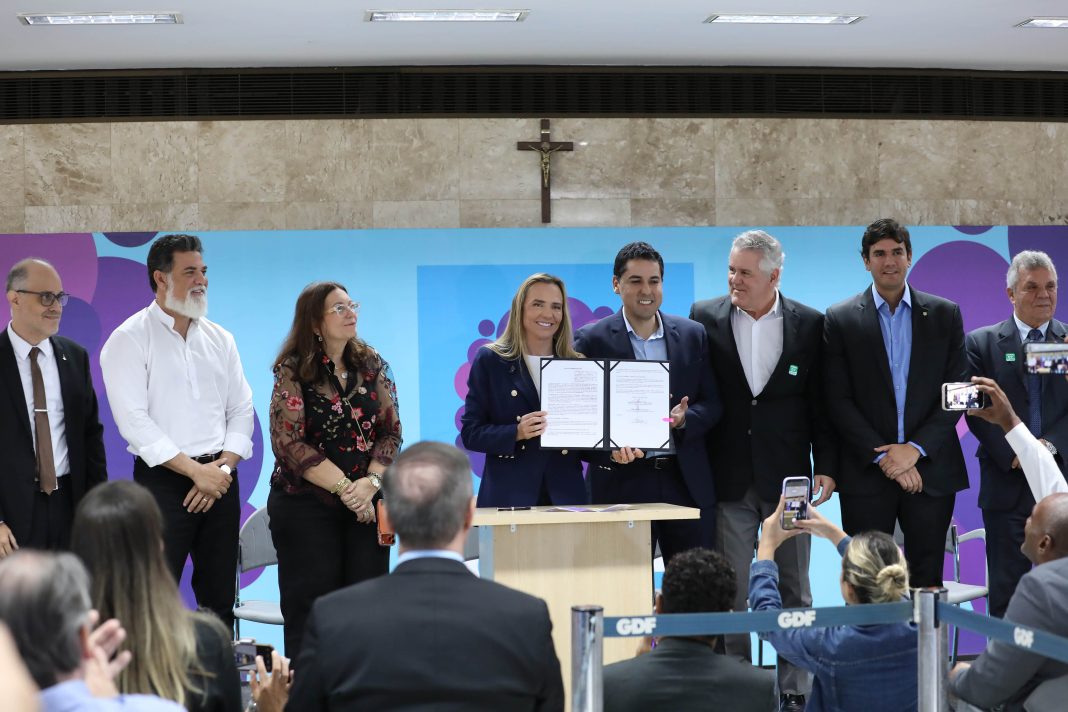 Programa vai tirar mais de 200 mil pacientes do DF da fila de espera por exames Programa vai tirar mais de 200 mil pacientes do DF da fila de espera por exames