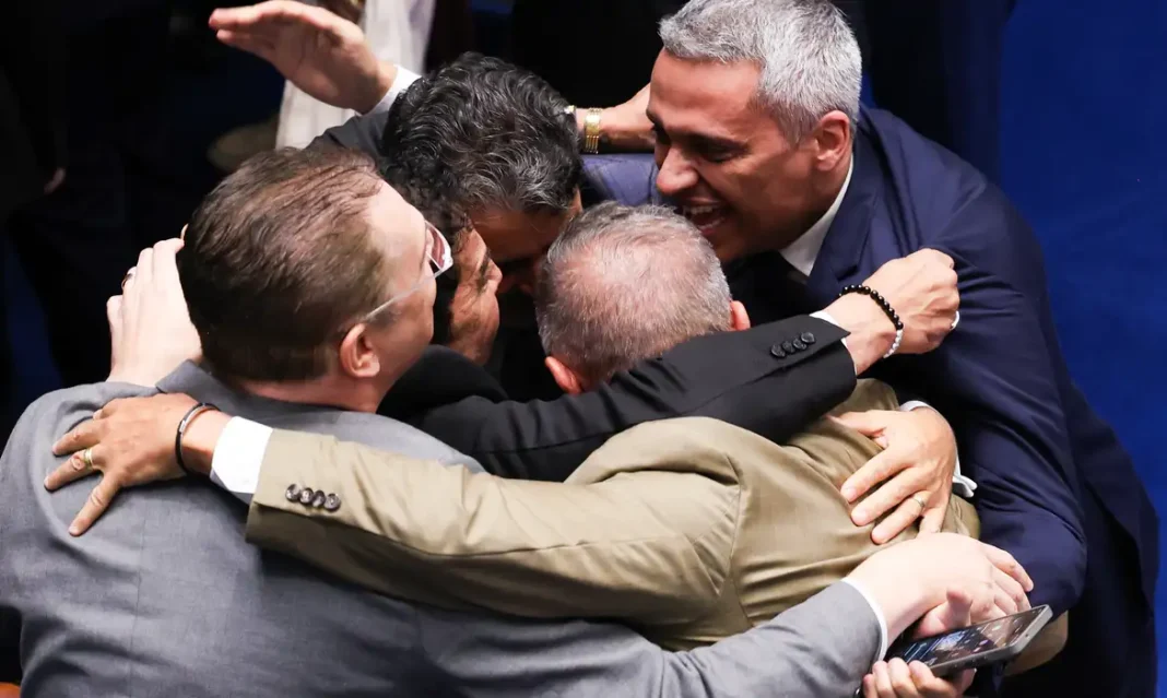 Senado impõe derrota par Lula e rejeita indicação de Messias para o STF Senado impõe derrota par Lula e rejeita indicação de Messias para o STF