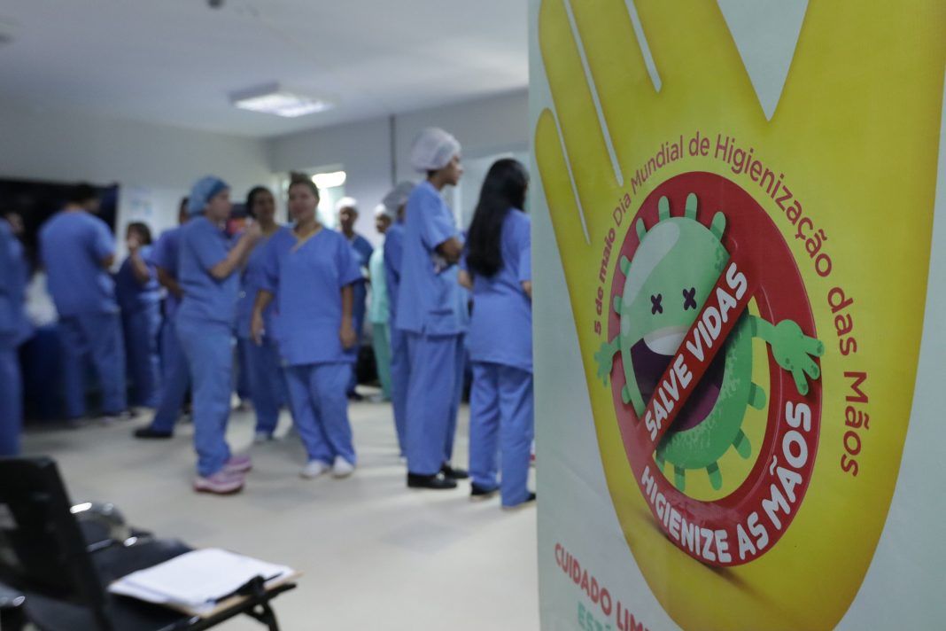 Higienização das mãos ajuda a salvar vidas Higienização das mãos ajuda a salvar vidas