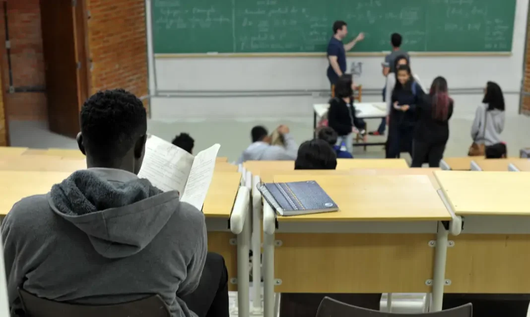 Estudante de Medicina assina TAC para pagar R$ 720 mil por ocupação indevida de cota racial Estudante de Medicina assina TAC para pagar R$ 720 mil por ocupação indevida de cota racial