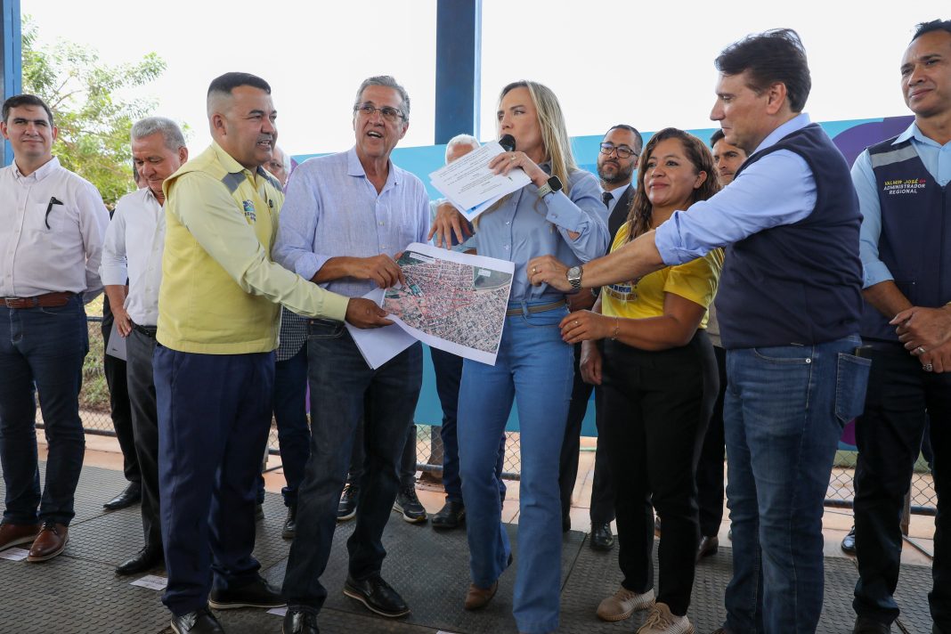 São Sebastião recebe investimento de R$ 10,8 milhões em pavimentação e iluminação pública São Sebastião recebe investimento de R$ 10,8 milhões em pavimentação e iluminação pública