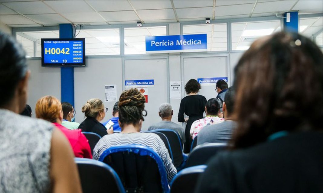 INSS inicia mutirão de dois dias com quase 26 mil vagas de atendimento INSS inicia mutirão de dois dias com quase 26 mil vagas de atendimento