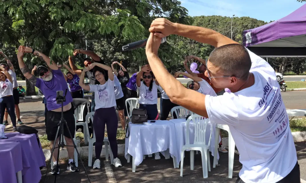 Mobilização cobra tratamento e direitos de pacientes com fibromialgia Mobilização cobra tratamento e direitos de pacientes com fibromialgia