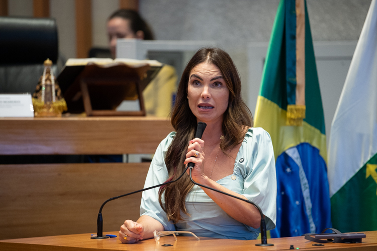 CLDF aprova projeto para ampliar transparência de contratos de gestão com recursos do SUS CLDF aprova projeto para ampliar transparência de contratos de gestão com recursos do SUS