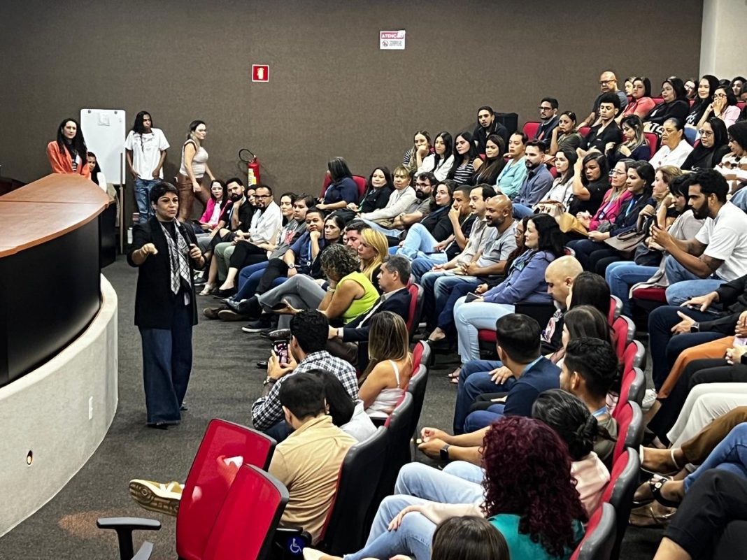 IGESDF destaca papel estratégico da gestão de pessoas em evento voltado à saúde pública IGESDF destaca papel estratégico da gestão de pessoas em evento voltado à saúde pública