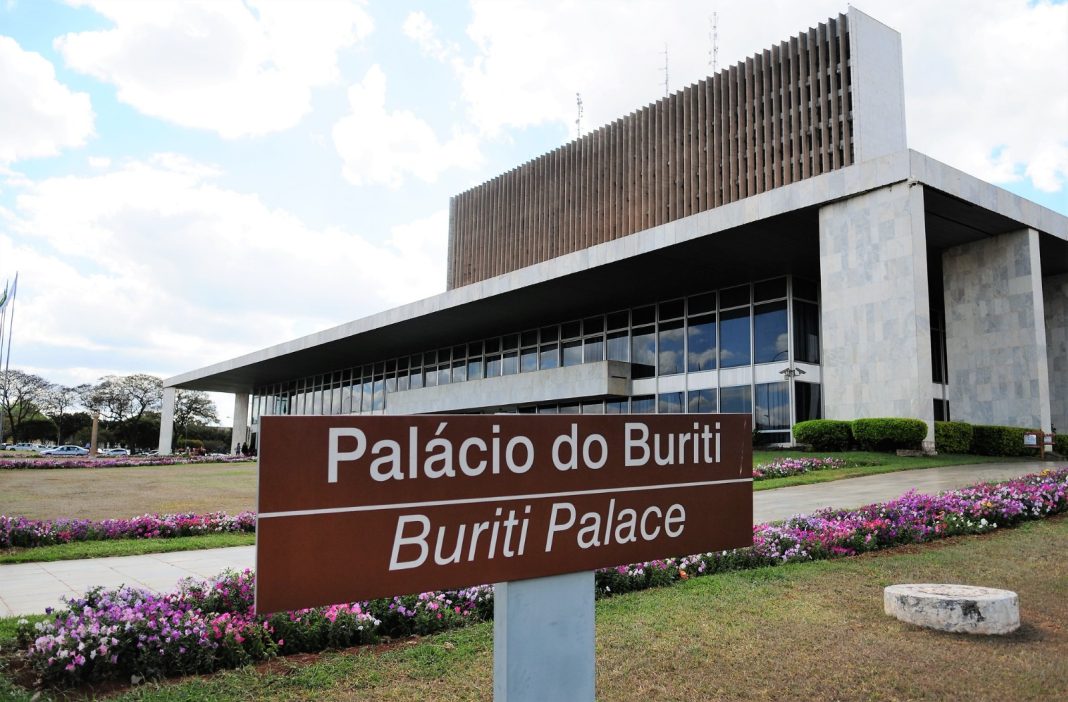 Secretaria de Economia reforça controle de gastos e centraliza análise de alterações orçamentárias do DF Secretaria de Economia reforça controle de gastos e centraliza análise de alterações orçamentárias do DF