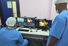 Cirurgiões aprendem a usar nova tecnologia para tratar fraturas nas costelas