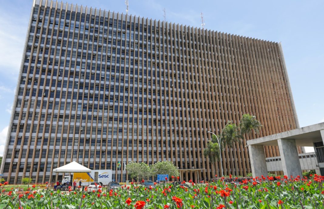 Órgãos do GDF firmam cooperação para ampliar transparência Órgãos do GDF firmam cooperação para ampliar transparência