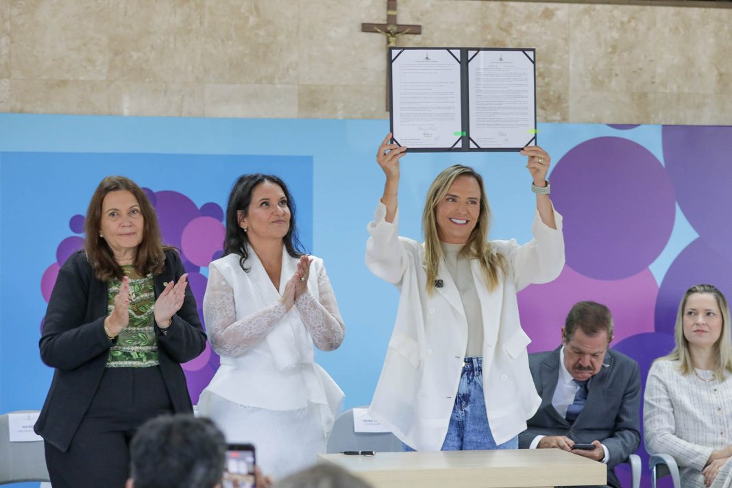 Cerimônia celebra nova procuradora-geral do DF e marca criação da Escola Jurídica da PGDF Cerimônia celebra nova procuradora-geral do DF e marca criação da Escola Jurídica da PGDF