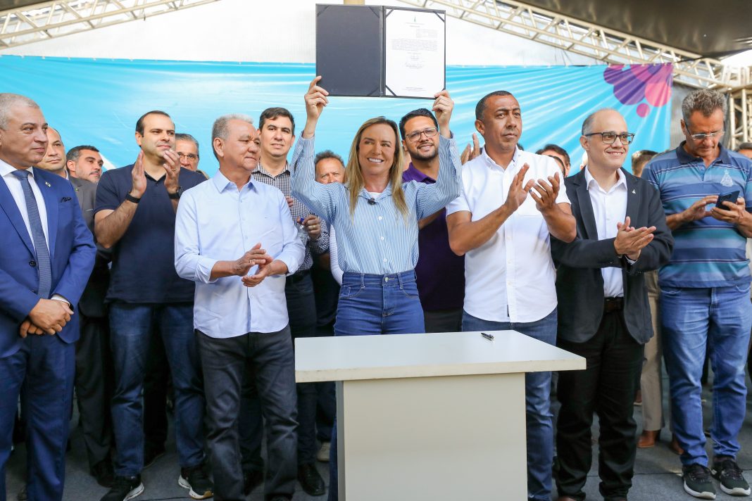 Ceilândia recebe R$ 30 milhões em obras e serviços durante a 6ª edição do GDF na Sua Porta Ceilândia recebe R$ 30 milhões em obras e serviços durante a 6ª edição do GDF na Sua Porta