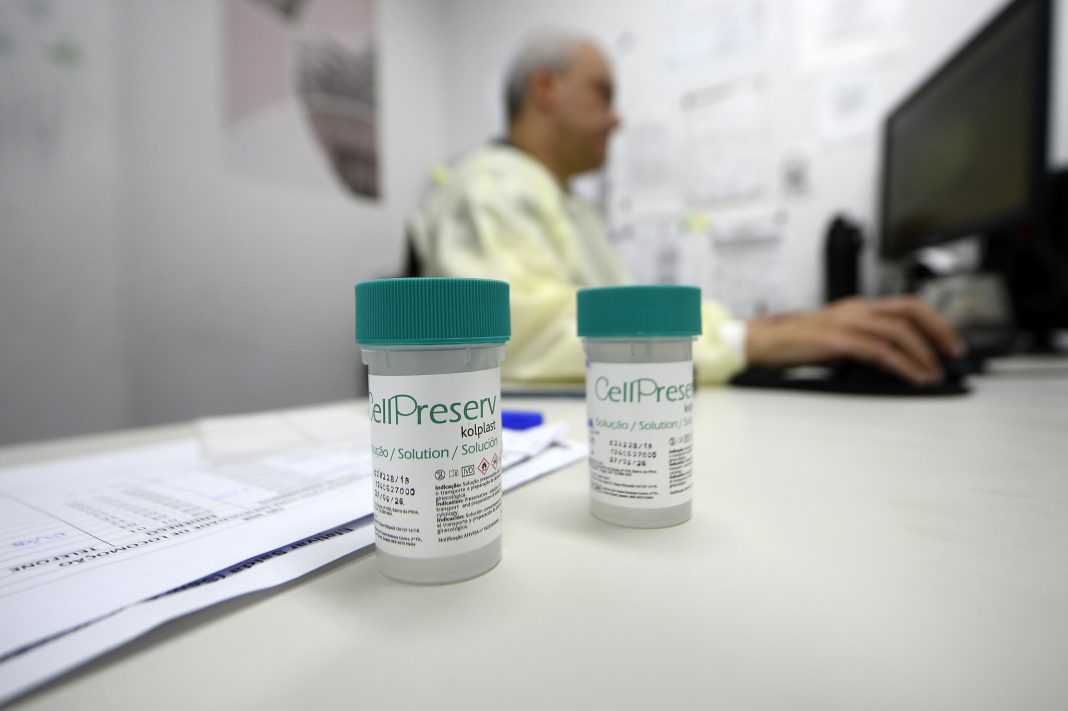 Saúde do DF avança na prevenção do câncer do colo do útero com a implantação do teste de DNA-HPV na rede pública Saúde do DF avança na prevenção do câncer do colo do útero com a implantação do teste de DNA-HPV na rede pública